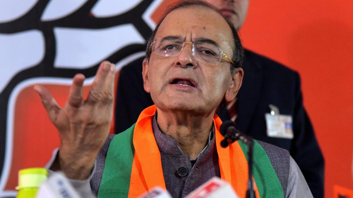 Jaipur: Union ministers and senior BJP leaders Arun Jaitley talks to the media at the release of the party manifesto for the Assembly elections, in Jaipur, Tuesday, Nov 27, 2018. (PTI Photo)   (PTI11_27_2018_000048B)